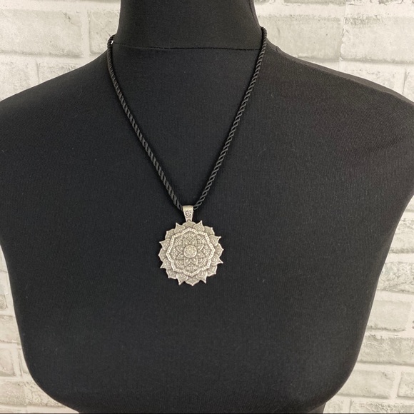 Antiqued Silver Mandala Meditation Art necklace - Picture 7 of 7